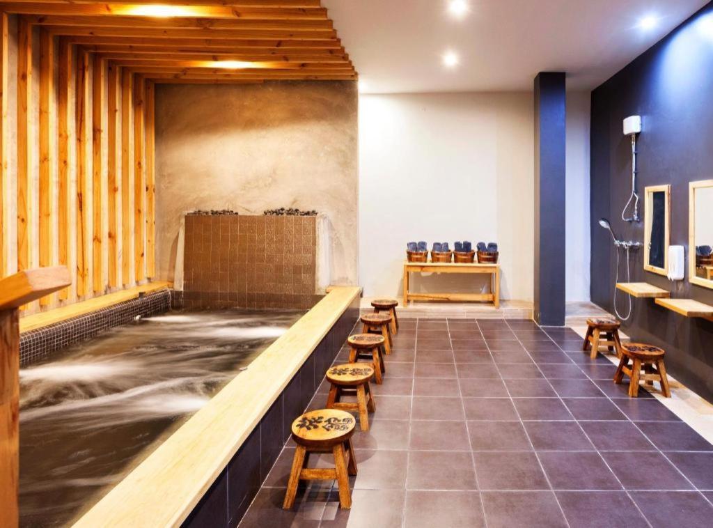Haikin Ryokan Csiangmaj Kültér fotó